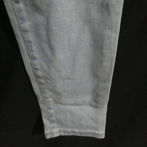 LUCKY BRAND - Ava Skinny | 4/27 ankle | Light Blue Skinny Button Fly Jeans - Picture 9 of 16